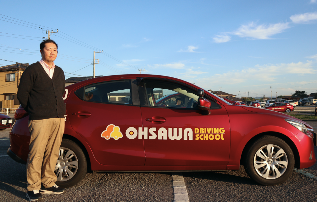 脱「アナログ管理」。100台の多種多様な車両を守るために、千葉県の教習所が選んだ“攻め”の管理術とは。