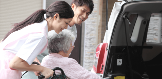 介護車両の事故を減らすにはどうすればいいのか？車両管理システムを活用した事故削減の取り組み方法を紹介