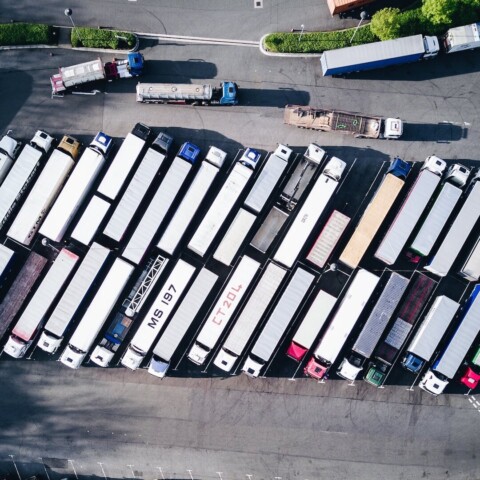 ロジスティクスを0から理解するために読みたい5冊｜車両管理